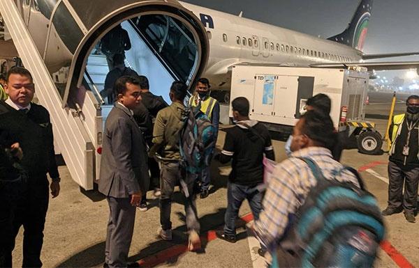 শারজাহতে উড়লো ইউএস বাংলা